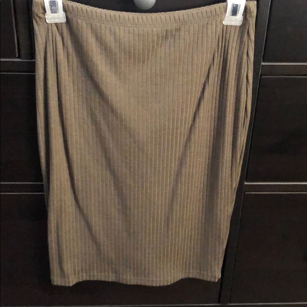 Olive green ribbed skirt